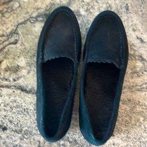 Vionic McKenzie suede slipper with indoor/outdoor rubber sole,  size 8